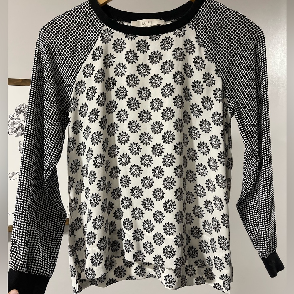 Women’s Ann Taylor Loft XS Petite blouse